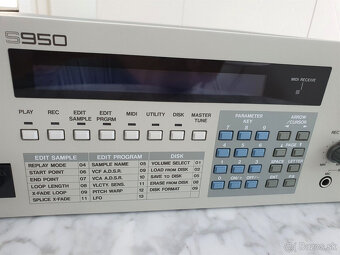 Sampler Akai S950 v perfektnom stave. - 16