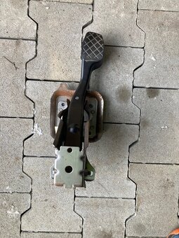 Škoda Octavia 2 diely - 16