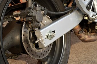 Honda CB600F Hornet - 16