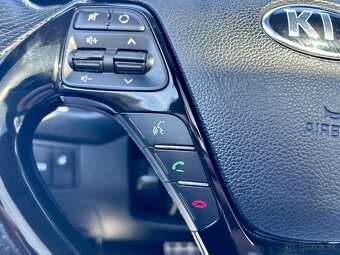 Kia ceed sw gt line - 16