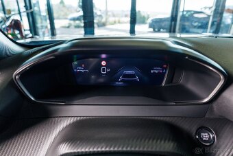 Peugeot 2008 1.2 PureTech Allure 130k AT/8 - 16