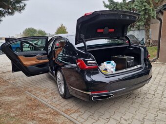 BMW rad 7 xDRIVE 740d A/T8 340k (diesel) možný odpočet DPH - 16