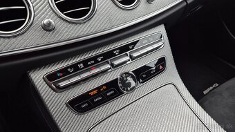 MERCEDES BENZ E400d 250kw AMG - Line 2018 4-Matic - 16