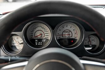 Dodge Challenger SRT8 6.4 MANUÁL 477PS - 16