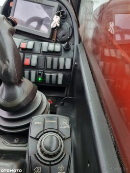 Manitou MRT3255+ PRIVILAGE Teleskopický manipulátor 32 metro - 16