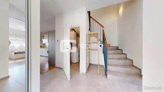 Pekný, zariadený 5 izb. rodinný dom v luxusnej radovej zásta - 16
