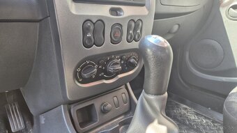 Dacia Duster 1,6i 77kw kód motora: K4M F6 - 16