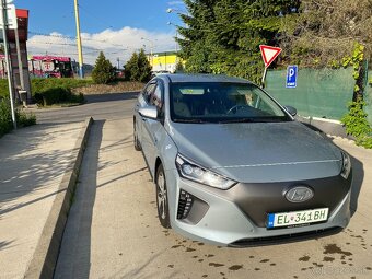 Hyundai Ioniq Electic 28kwh Premium SE, BEV, Super stav - 16