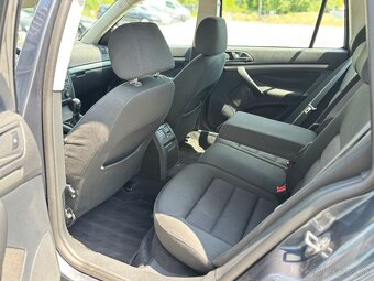 Škoda Octavia Combi 1.9 TDI PD Elegance 2009 264000km - 16