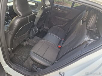 Volvo XC40 - 16