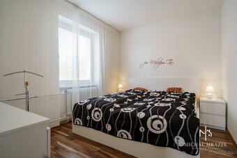 Ponúkame Vám exkluzívne na predaj priestranný 5-izbový rodin - 16