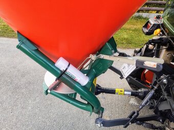 Malotraktor KUBOTA B2650 + nové rozmetadlo WESSEX, STK - TOP - 16