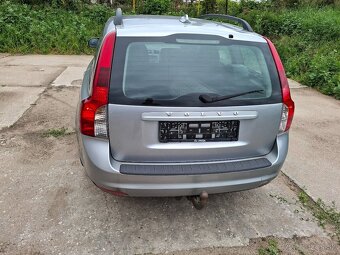 Volvo V 50 2.0 Diesel 100kw Kombi Automat Klima/Na opravu//. - 16