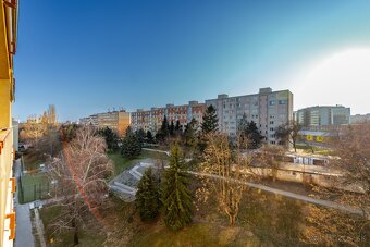 3i byt, 69m2 pražský typ, pôv.stav, 7/8p, Turgenevova ul. KE - 16