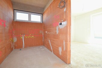 STREŠNÝ 3 izbový byt s terasou a dvoma garážovými státiami - 16