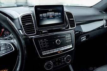 Mercedes-Benz GLE - 16