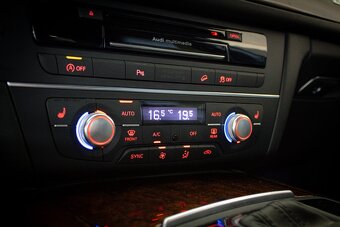 Audi A6 Allroad 3.0 TDI quattro S tronic - 16