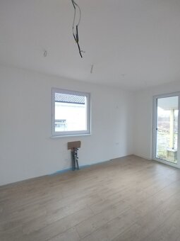 NA PREDAJ NOVOSTAVBA V ZLATÝCH MORAVCIACH - 16