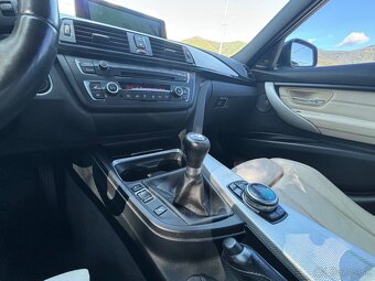 BMW Rad 3 335i Xdrive 64 000km manuál - 16