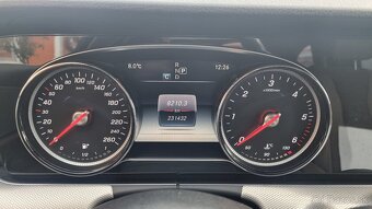 Mercedes-Benz E trieda Sedan 220d 4MATIC Avantgarde - 16