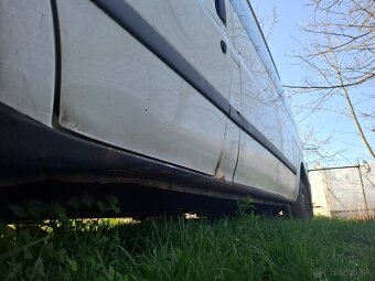 Ford transit 2,2 tdci 9miestny - 16