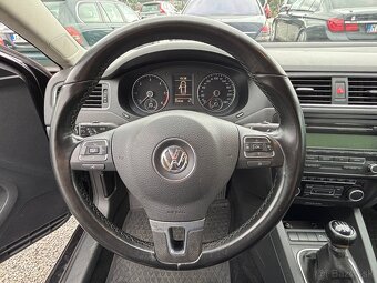 Volkswagen Jetta 1.6 TDI Comfortline - 16