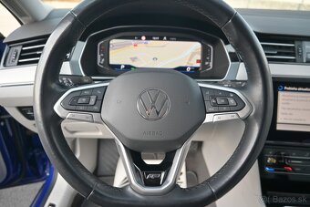 Volkswagen Passat Variant 2.0 TDI Elegance 4Motion DSG - 16