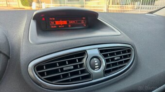 Predám Renault Clio Exclusive 1.6 automat - 16