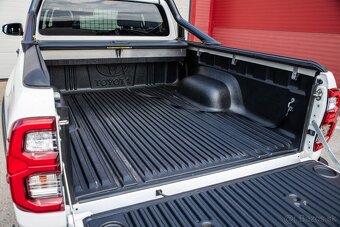 Toyota Hilux Extra Cab 2.8 D-4D Invincible 4x4 - ZÁRUKA - 16