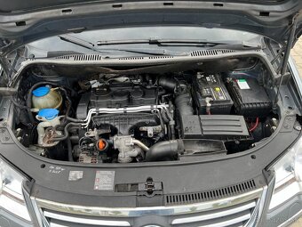 Volkswagen Touran 2.0 TDi 125kw DSG digi klima - 16