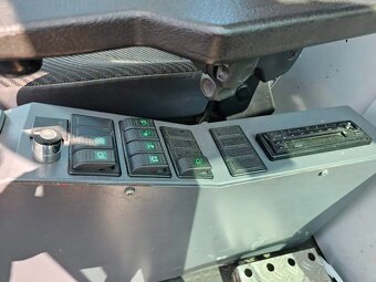 Liebherr LRS V645 nakladač na lodné kontajnery - 16