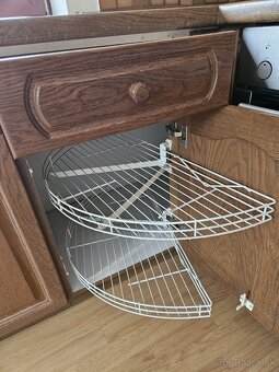 Masívna kuchynská linka z Nemecka so spotrebičmi - 16