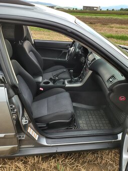 Subaru Outback 2,5 benzín - 16