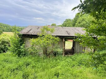 Vidiecka usadlosť na samote s lesmi- Malá Hradná - 16