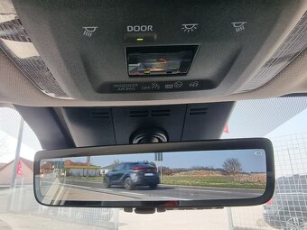 Toyota Prius 2.0 Plug-in Hybrid e-CVT za 34.990 € s DPH - 16