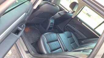 ŠKODA SUPERB COMBI 2.0 TDI. - 16