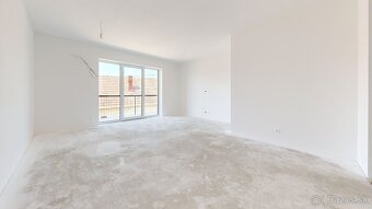 PINK Reality - NOVOSTAVBA 2 - izbový byt s krytou terasou a - 16