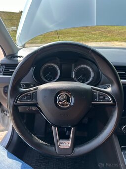 Škoda octavia combi scout - 16