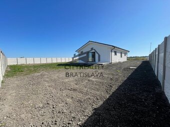 Na predaj - Smart Moderný 4 izb. rod.dom - bungalov s luxusn - 16