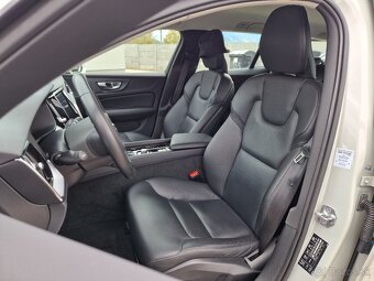 Volvo V60 D4 Momentum AWD A/T - 16