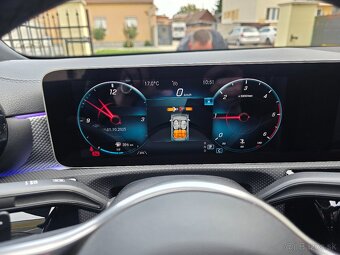 MERCEDES BENZ CLA CUPÉ 180D A/T VIRTUAL KOŽA AMBIENTE ATĎ... - 16