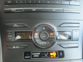 Toyota Auris 1.4 VVTi DIGI AC +SADA KOL - 16
