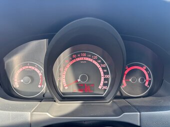 KIA CEED 1.4 77kW ( benzín) REZERVOVANÉ - 16