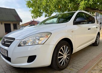 KIA Ceed - 16