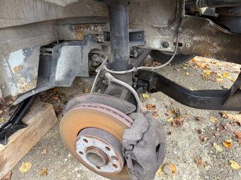 Predám - rozpredám VW T5 , DSG, verzia LONG, ťažné 2500 kg - 16