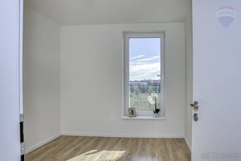 PREDAJ, DOM NA KĽÚČ, Dunajská Streda, 4 izby, pozemok 189 m2 - 16