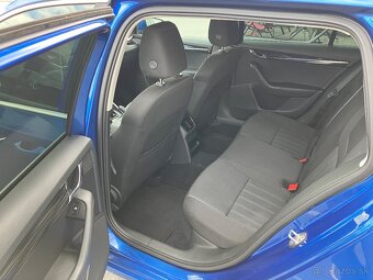 Škoda Octavia 1,6 TDI Combi Elegance facelift model 2018 - 16