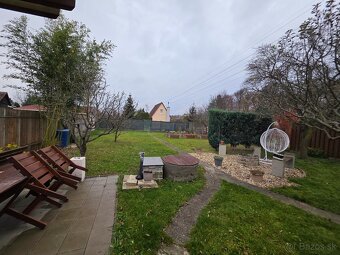 Krásna záhradka s útulnou chatou - 16