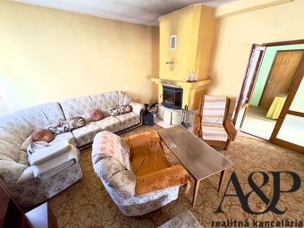 4 IZB. RODINNÝ DOM S GARÁŽOU, POZEMOK 1056M2, ROVENSKO, okr. - 16