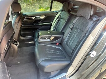 BMW 740ld LONG, xDrive, 320k, 2018, 1.MAJ.,ČR, DPH - 16